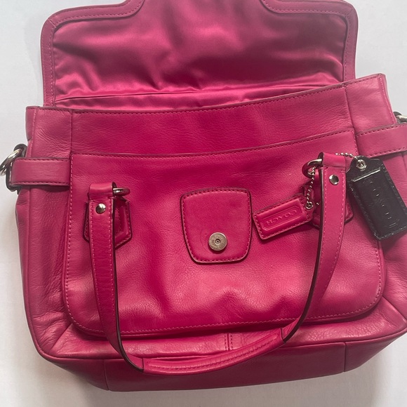 Pink Coach shoulder handbag. - Picture 5 of 5